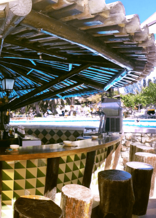 poolbar
